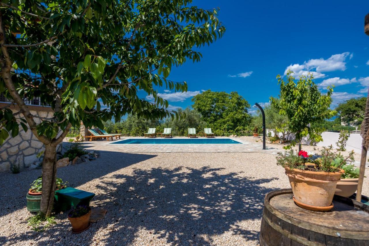 Villa Adastra Malinska Exteriér fotografie